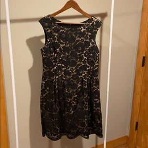 Vince Camuto black lace overlay dress size 14